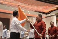 Ketua Umum IKA Unhas, Andi Amran Sulaiman melantik Munafri Arifuddin sebagai Ketua IKA Fakultas Hukum Unhas.