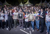 Samurai Paint Sets ASEAN, ASIA Records With Largest Automotive Aerosol Spraying Event by successfully respraying 30 cars in just 3 days.
