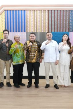 Wali Kota Munafri Bersama Wamenbud RI Bahas Event Nasional KMI 2026 Dipusatkan di Makassar