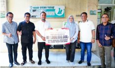 Gubernur Sulsel Serahkan Bantuan Rp1 M untuk RS Syekh Yusuf Gowa