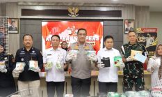 Polda Sulsel Ungkap Penyelundupan 40 Kg Sabu – 157 Cartridge Vape Berisi Narkotika