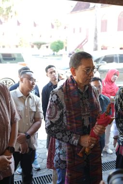 Wali Kota Makassar Dampingi Menteri Kebudayaan Jelajahi Gedung Benteng Rotterdam, Persiapan Revitalisasi