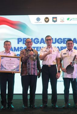 Di Bawah Kepemimpinan Munafri-Aliyah, Pemkot Makassar Raih Terbaik I Jamsostek Award 2026
