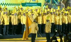 Sekjen Sarmuji Lantik 198 Pengurus Golkar Sulsel yang Dinahkodai IAS